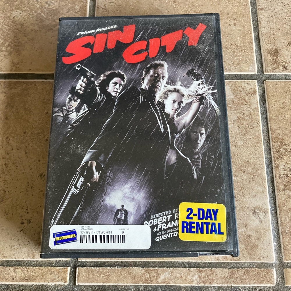 Quentin Tarantino Movie Bundle - Sin City and Inglorious Bastards